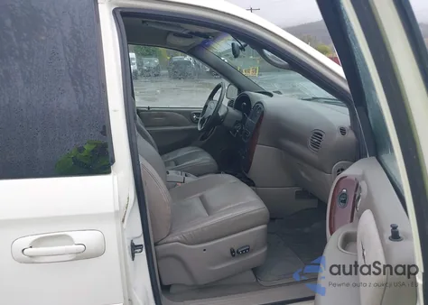 2001 Chrysler Town & Country Limited z USA, uszkodzony, nr VIN 2C8GP64L21R343383